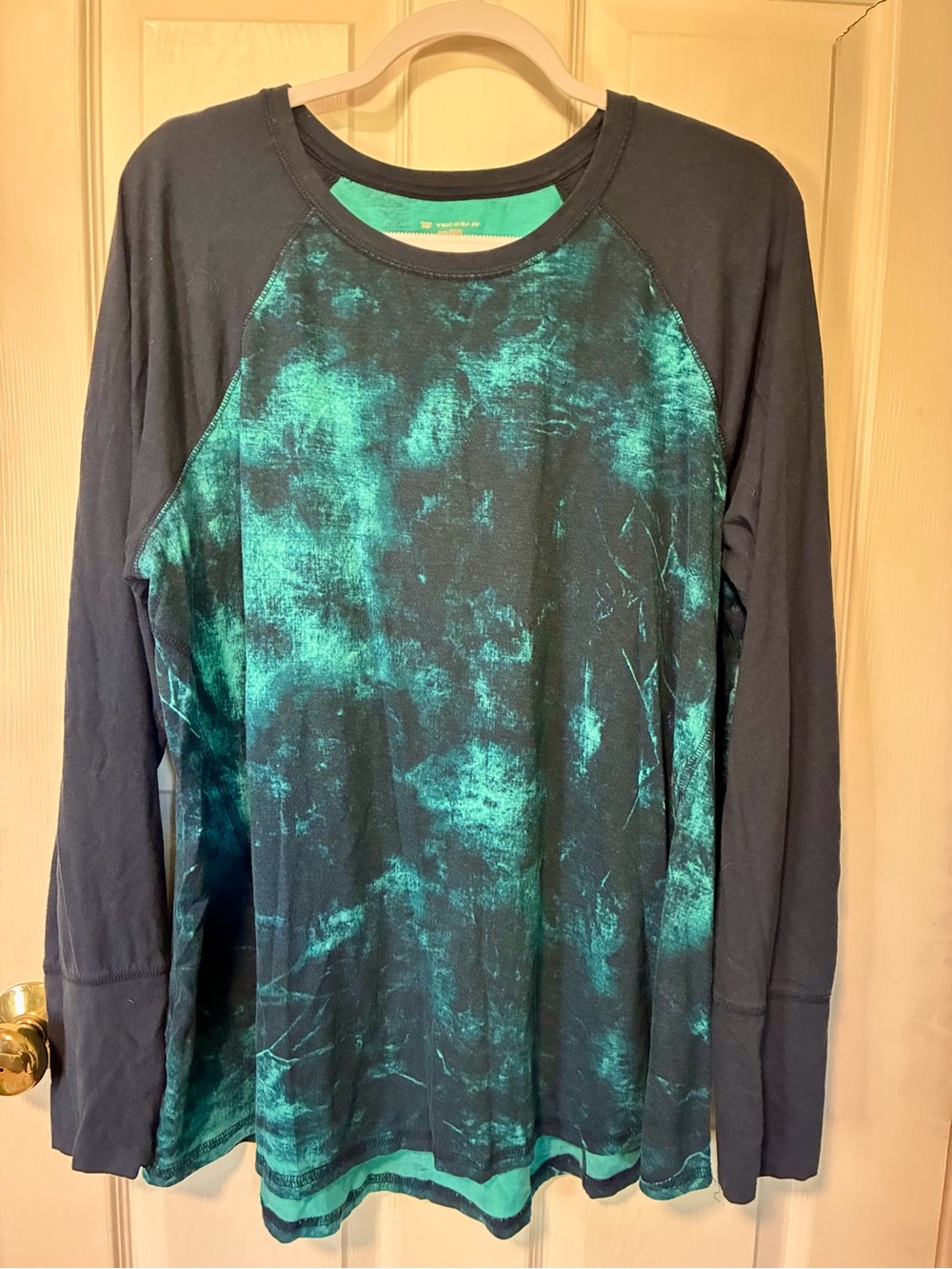 tek gear Navy Long Sleeve Raglan Shirt with Teal Tie-Dye Front